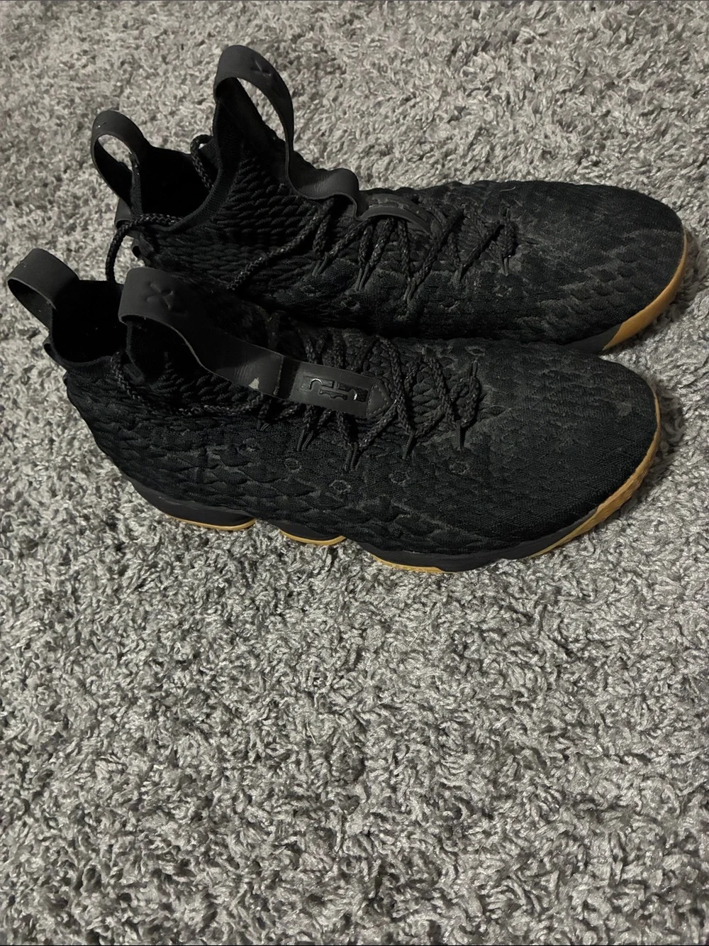 Nike LeBron 15